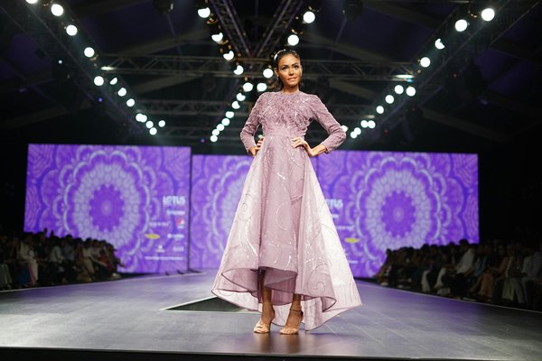 Selecting the Perfect Hat for Blustery Days in the UK: A Guide to Style and Function